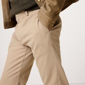 Banana Republic Men's Chinos in Khaki Beige